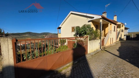 Moradia T3 para Venda em Castelãos e Vilar do Monte