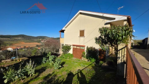 Moradia T3 para Venda em Castelãos e Vilar do Monte