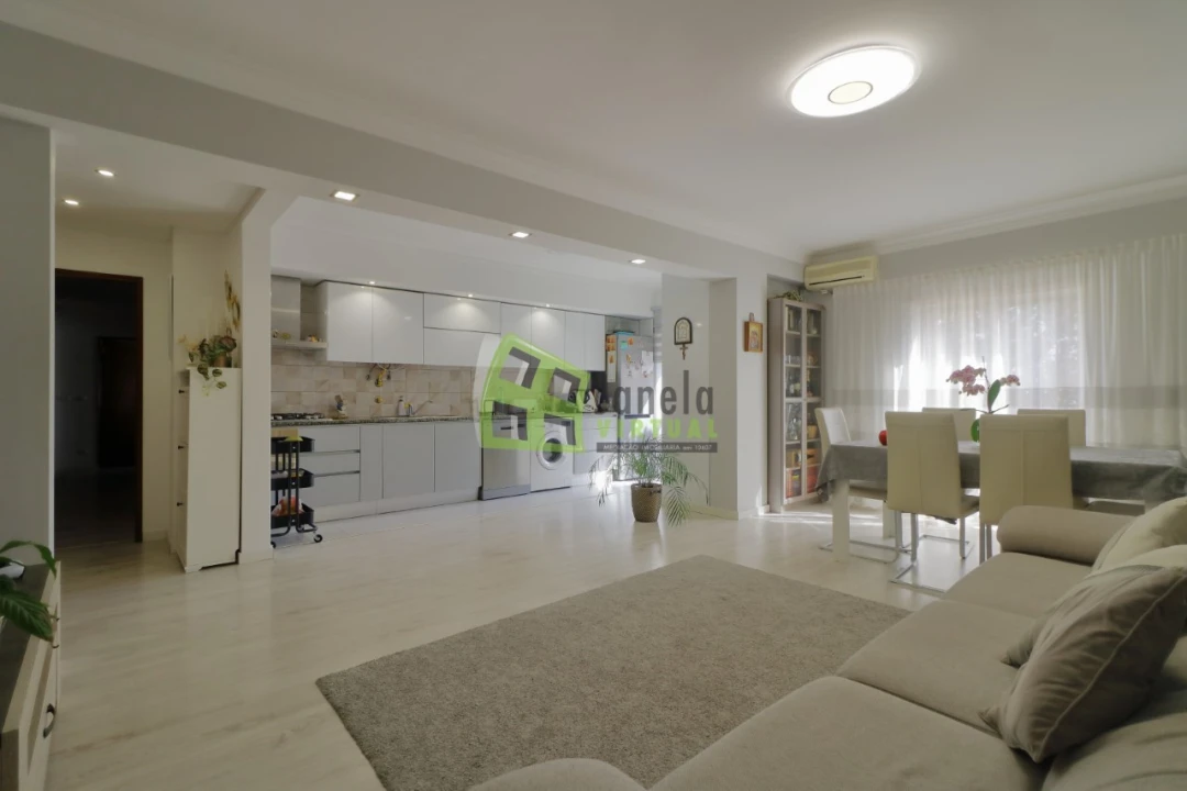 Apartamento T3 para Venda em Quinta do Conde Foto 1