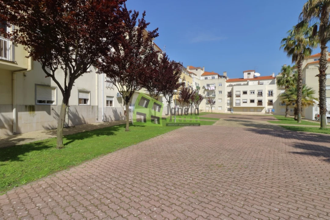 Apartamento T3 para Venda em Quinta do Conde Foto 22