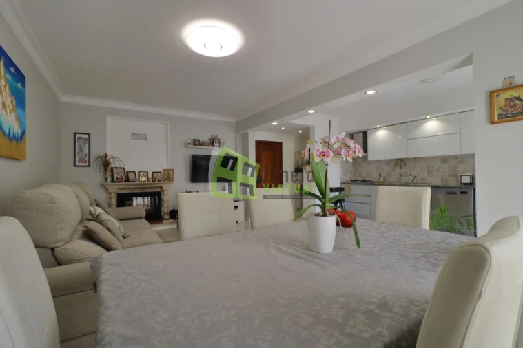 Apartamento T3 para Venda em Quinta do Conde Foto 4
