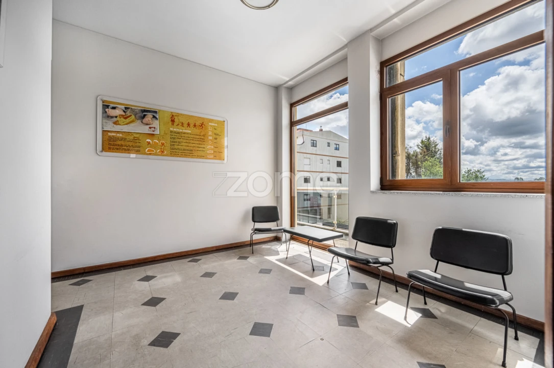 Terreno Comércio / Armazém para Arrendamento em São João da Madeira Foto 31