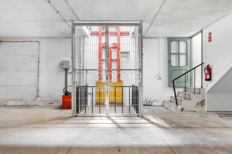 Terreno Comércio / Armazém para Arrendamento em São João da Madeira Foto 19