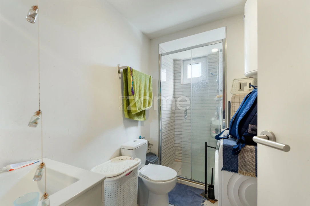 Moradia T4 para Venda em Almalagues Foto 19