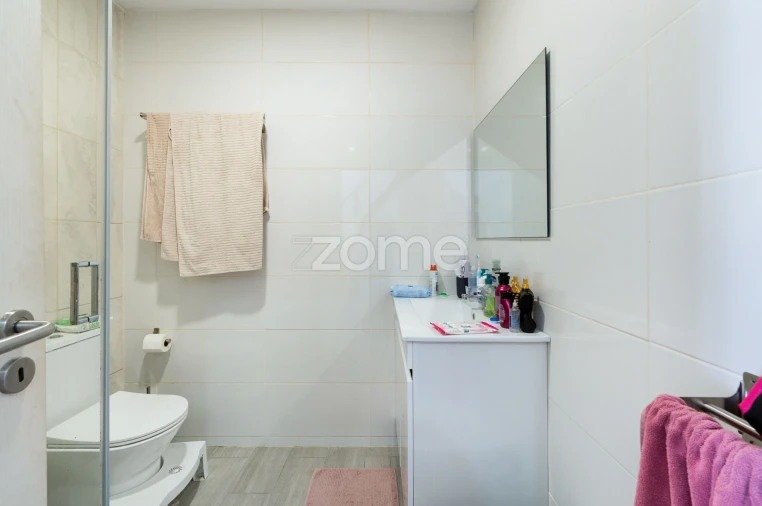 Moradia T4 para Venda em Almalagues Foto 13