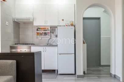 Apartamento T2 para Venda em Massamá e Monte Abraão