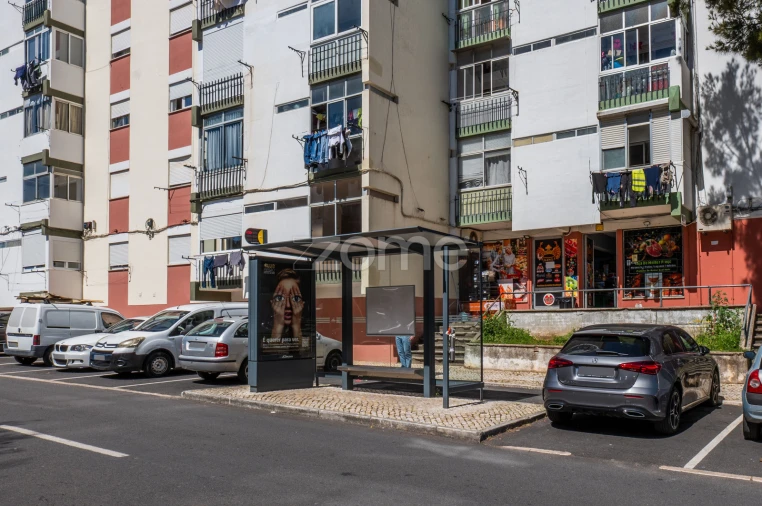 Apartamento T2 para Venda em Massamá e Monte Abraão Foto 16