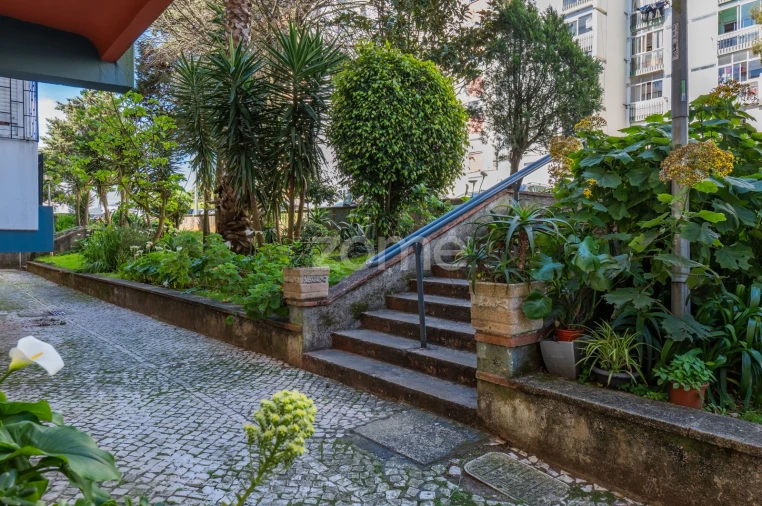 Apartamento T2 para Venda em Massamá e Monte Abraão Foto 5