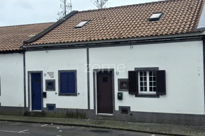 Moradia T4 para Venda em Furnas