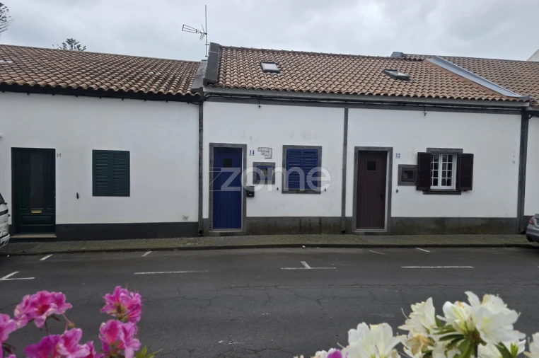 Moradia T4 para Venda em Furnas Foto 4