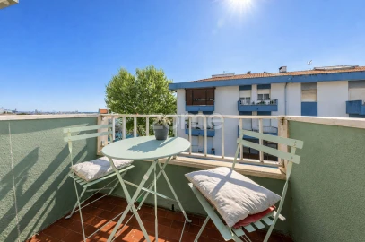 Apartamento T2 para Venda em Póvoa de Santa Iria e Forte da Casa