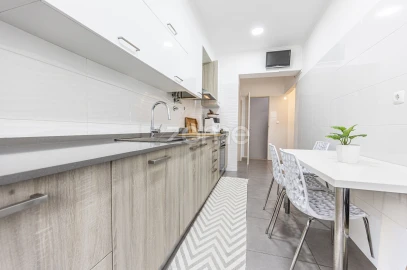 Apartamento T2 para Venda em Póvoa de Santa Iria e Forte da Casa