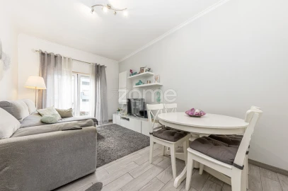 Apartamento T2 para Venda em Póvoa de Santa Iria e Forte da Casa