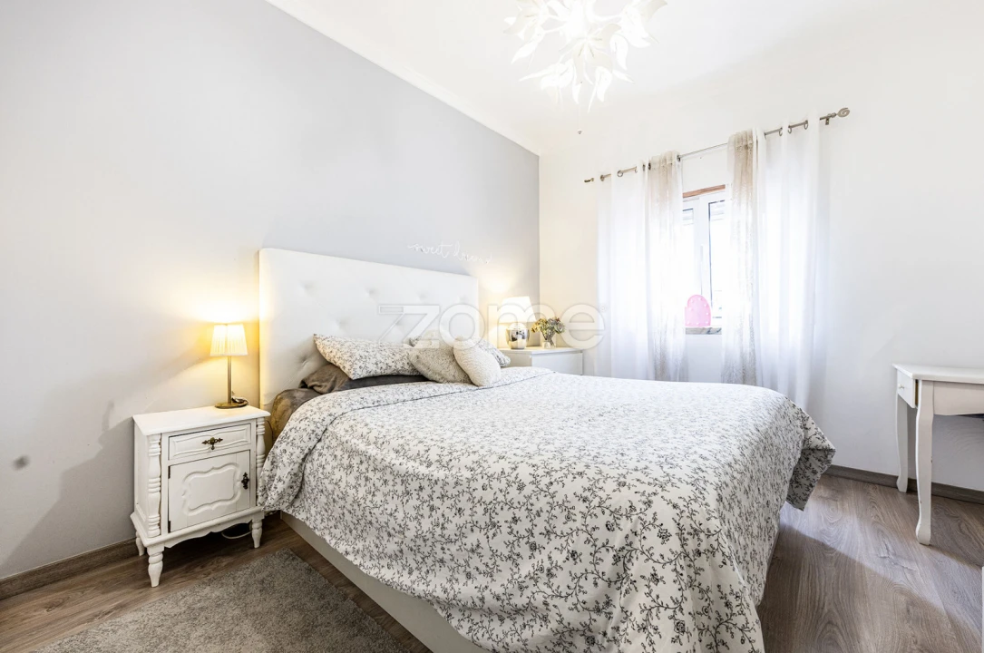 Apartamento T2 para Venda em Póvoa de Santa Iria e Forte da Casa Foto 8