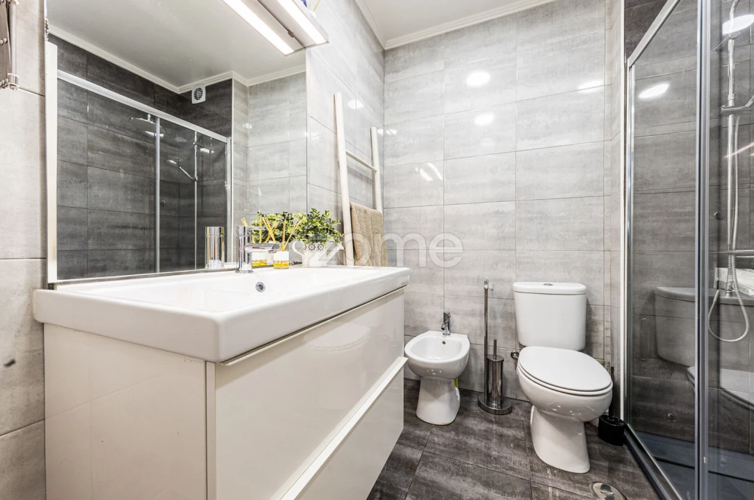 Apartamento T2 para Venda em Póvoa de Santa Iria e Forte da Casa Foto 10