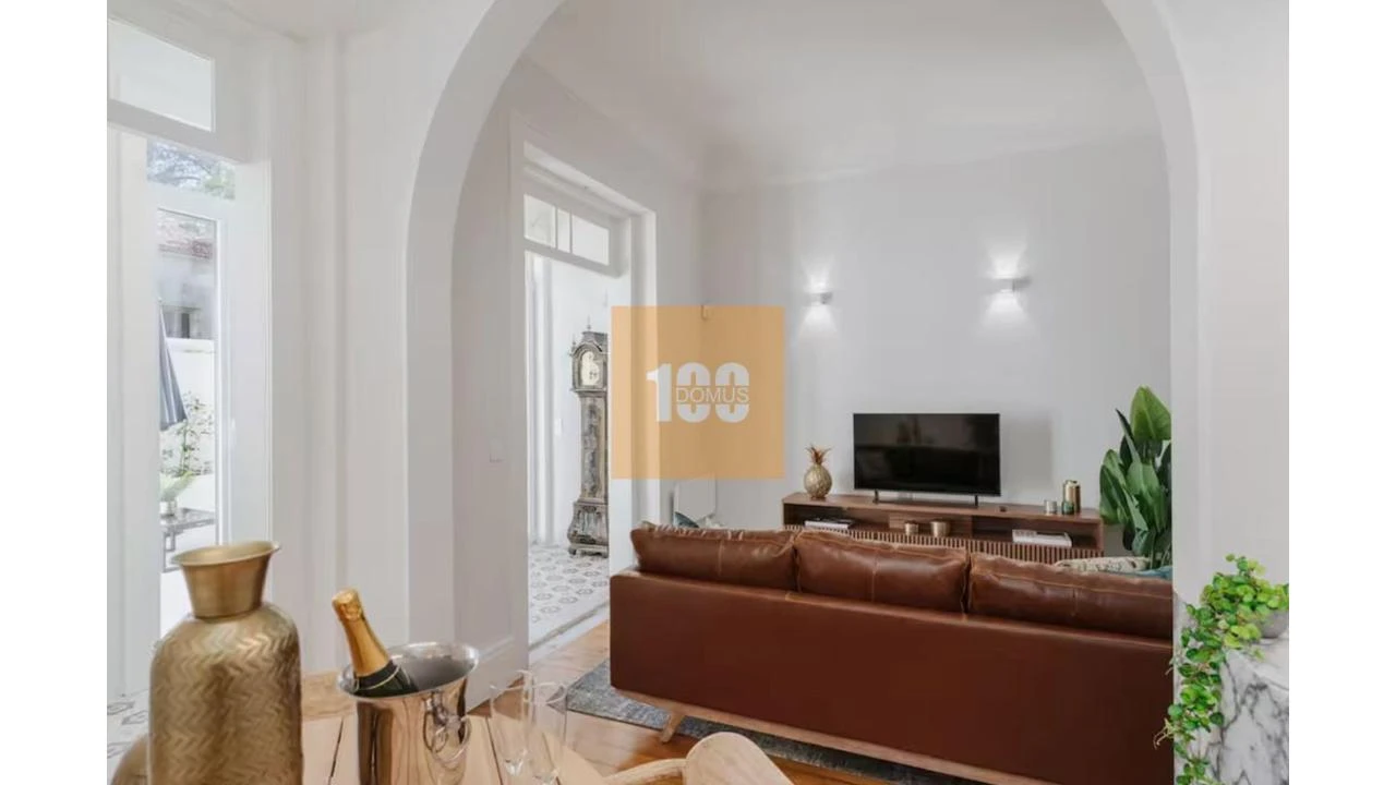 Apartamento T2 para Venda em Paranhos Foto 6