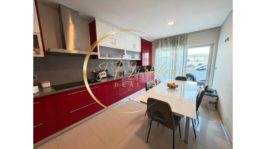 Moradia T4 para Venda em Gafanha da Encarnação Foto 21