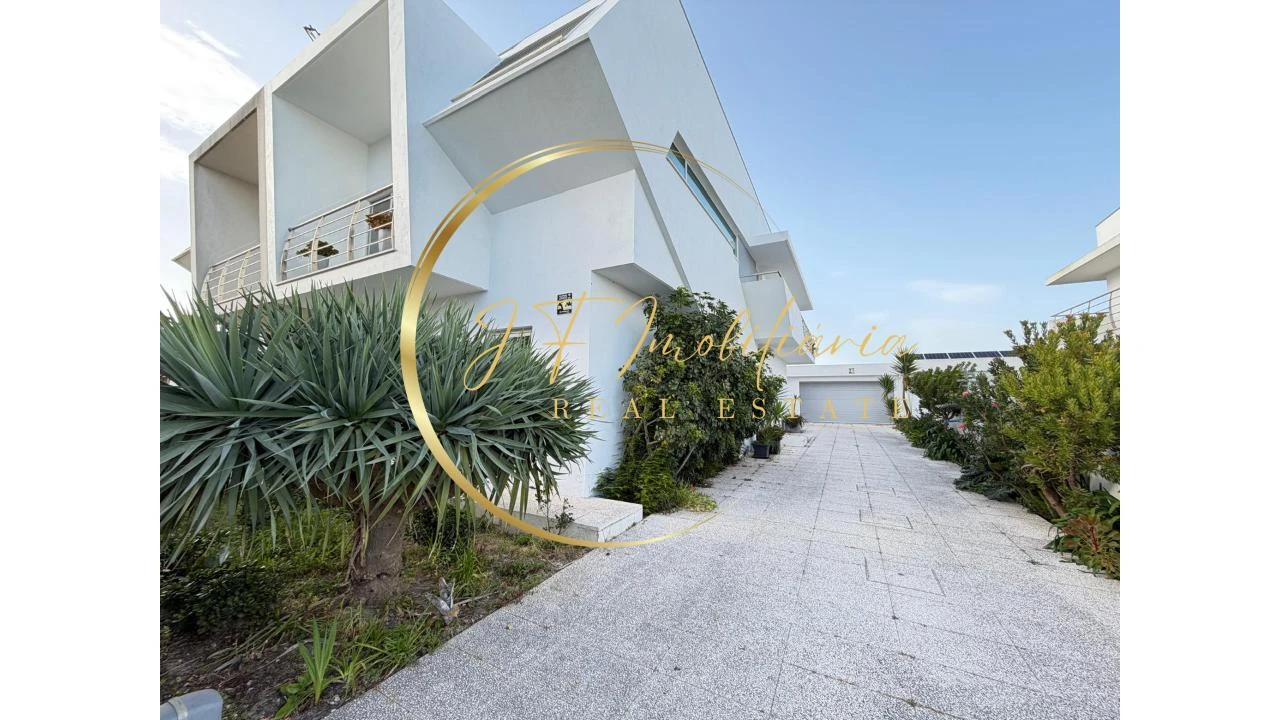 Moradia T4 para Venda em Gafanha da Encarnação Foto 1