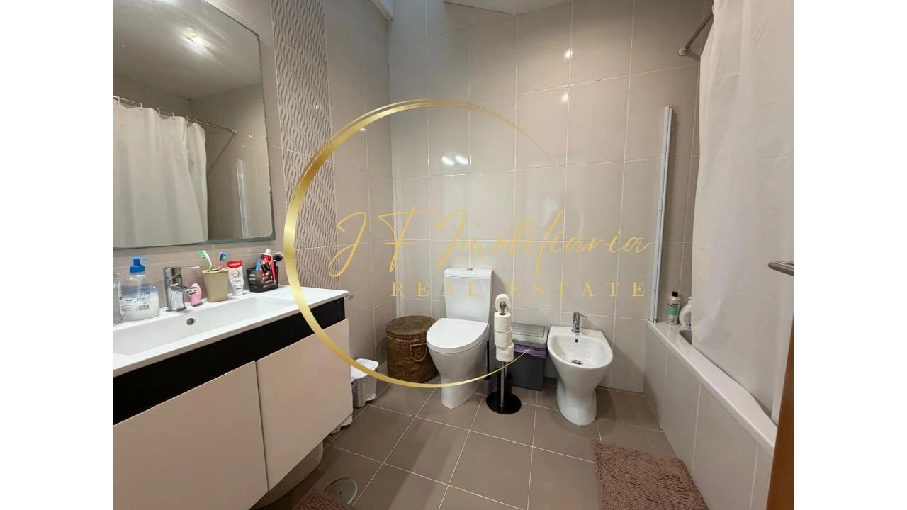 Moradia T4 para Venda em Gafanha da Encarnação Foto 12