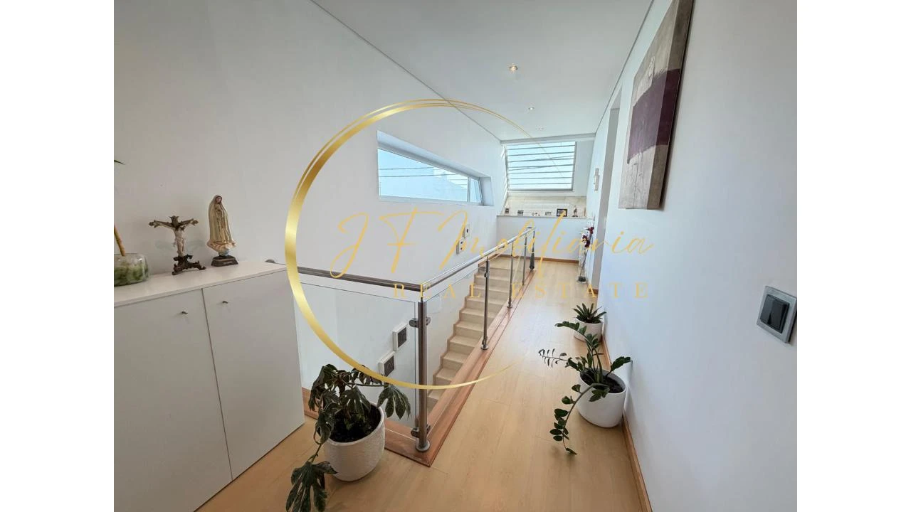 Moradia T4 para Venda em Gafanha da Encarnação Foto 16