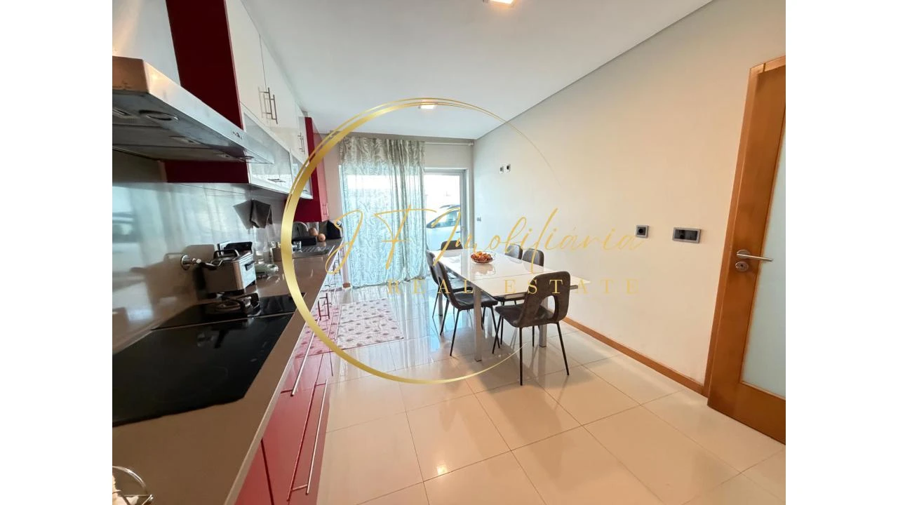 Moradia T4 para Venda em Gafanha da Encarnação Foto 23