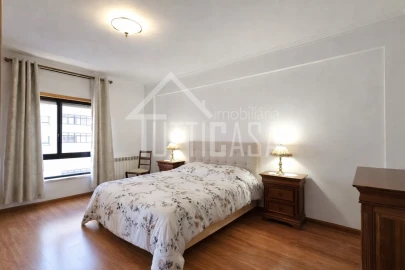 Apartamento T3 para Venda em Póvoa de Santa Iria e Forte da Casa