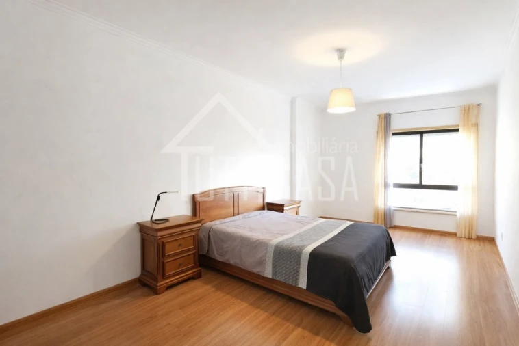 Apartamento T3 para Venda em Póvoa de Santa Iria e Forte da Casa Foto 23