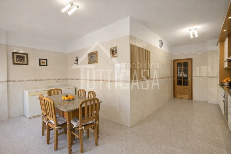 Apartamento T3 para Venda em Póvoa de Santa Iria e Forte da Casa Foto 5