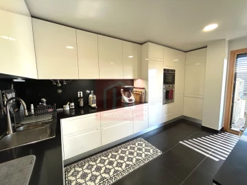 Apartamento T4 para Venda em Alcochete