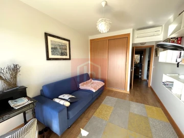 Apartamento T4 para Venda em Alcochete