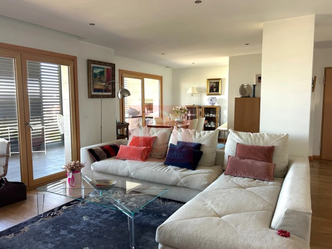 Apartamento T4 para Venda em Alcochete Foto 4