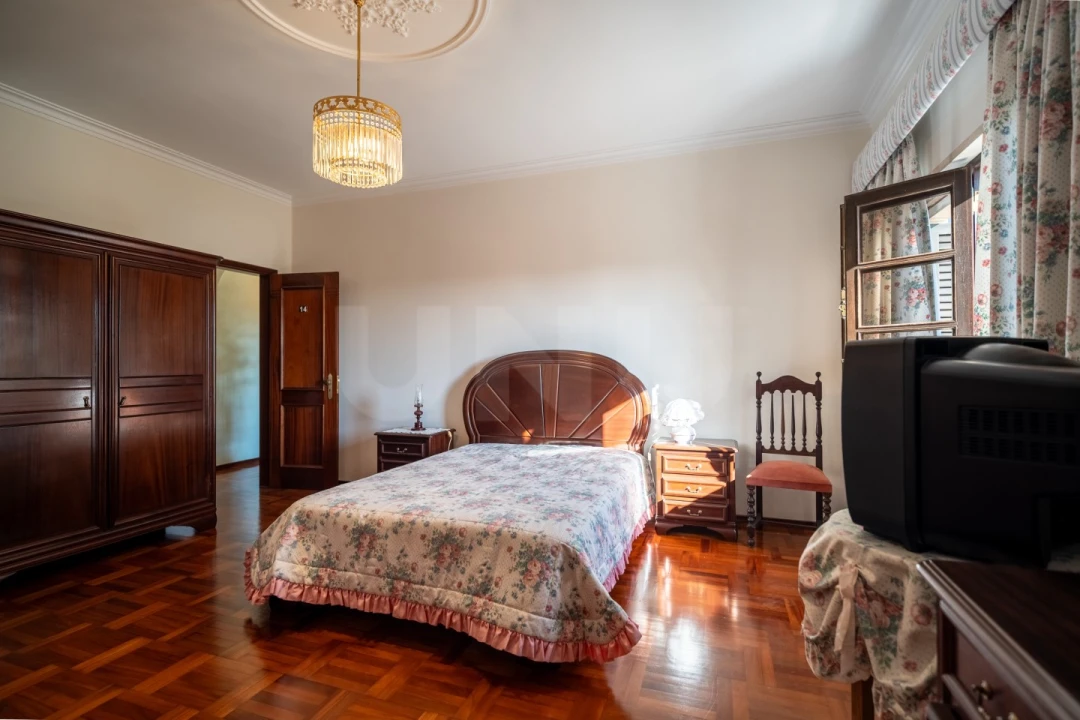 Moradia T7 para Venda em Cela Foto 6