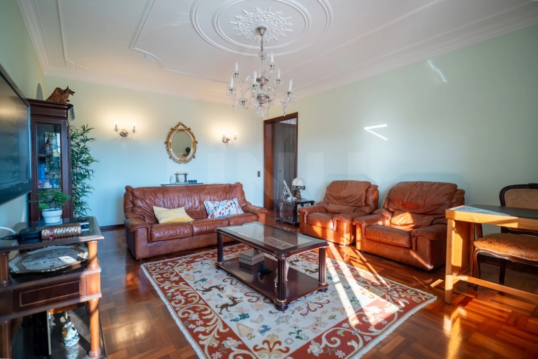 Moradia T7 para Venda em Cela Foto 8