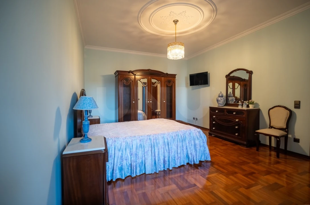 Moradia T7 para Venda em Cela Foto 12