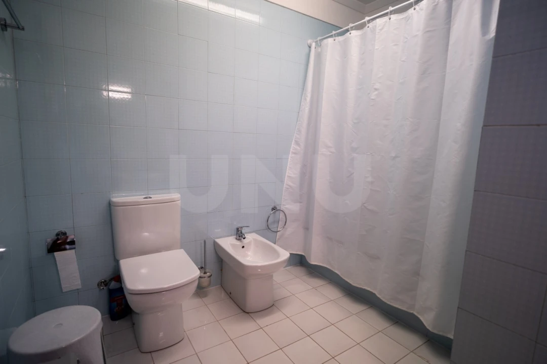 Moradia T7 para Venda em Cela Foto 23