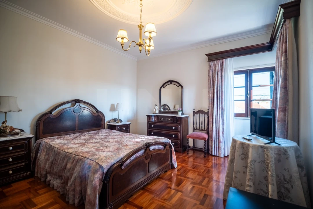 Moradia T7 para Venda em Cela Foto 24