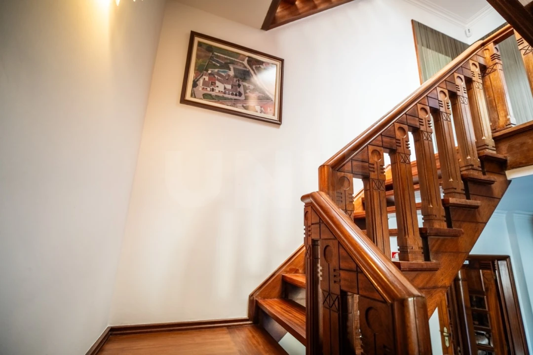 Moradia T7 para Venda em Cela Foto 29