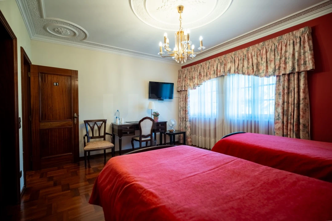 Moradia T7 para Venda em Cela Foto 47