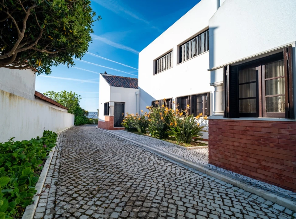 Moradia T7 para Venda em Cela Foto 63