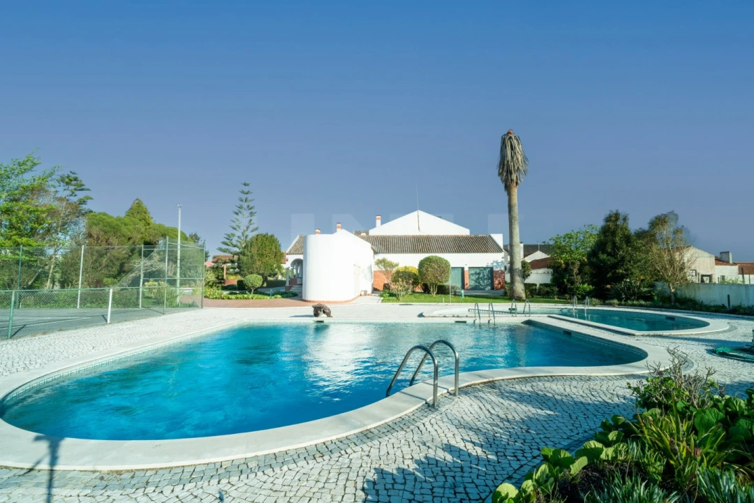 Moradia T7 para Venda em Cela Foto 67