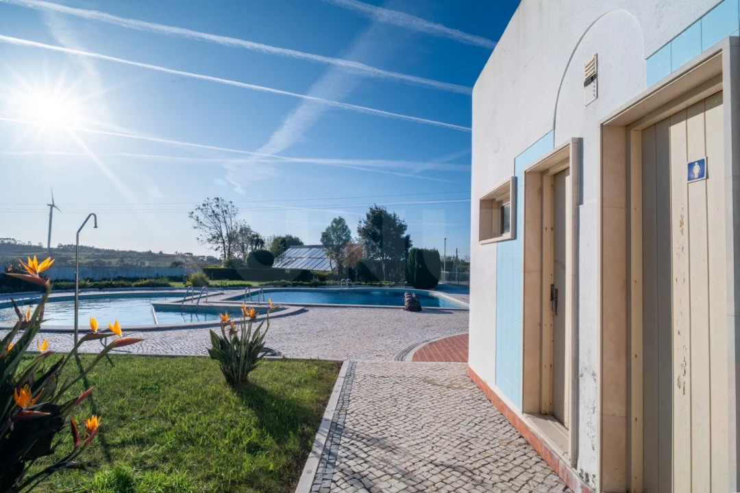 Moradia T7 para Venda em Cela Foto 69