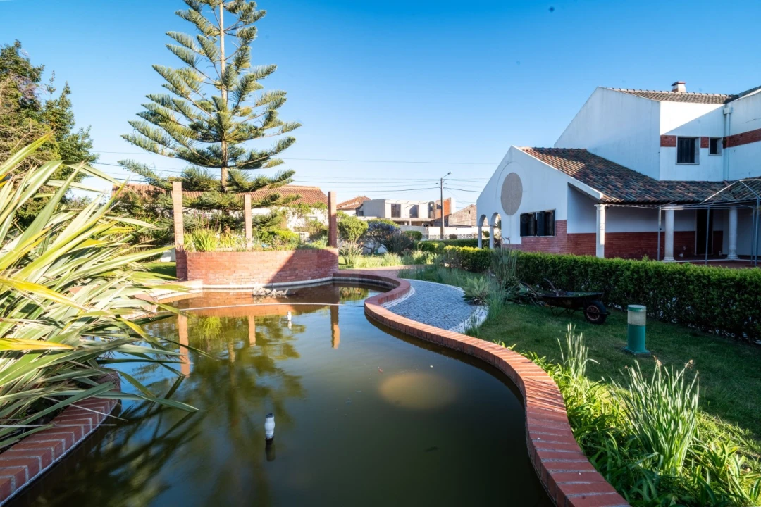 Moradia T7 para Venda em Cela Foto 70