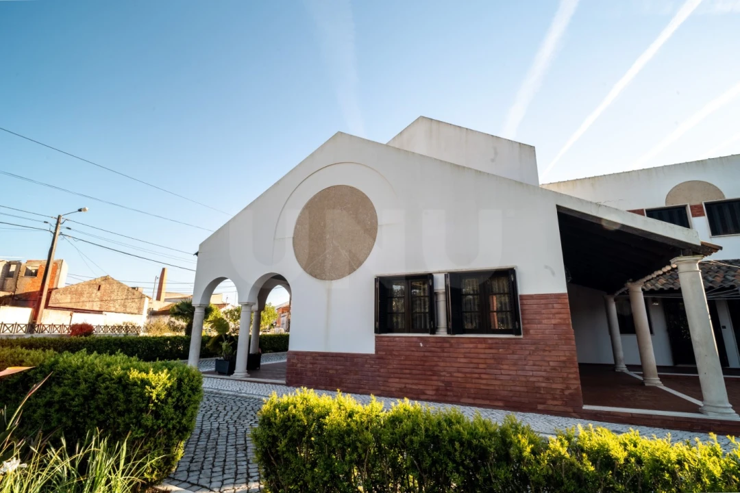 Moradia T7 para Venda em Cela Foto 72