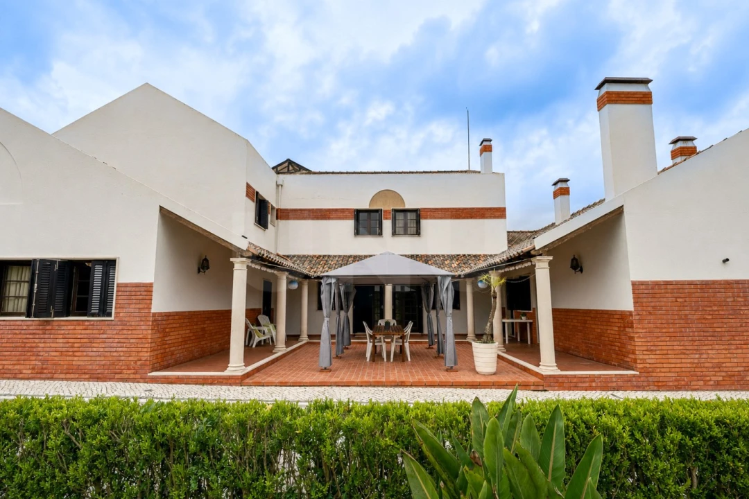 Moradia T7 para Venda em Cela Foto 69