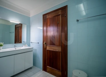 Moradia T7 para Venda em Cela