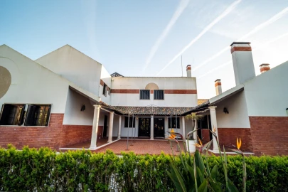 Moradia T7 para Venda em Cela
