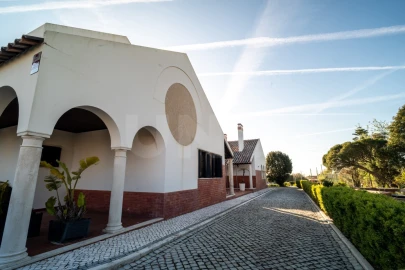 Moradia T7 para Venda em Cela