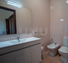 Moradia T7 para Venda em Cela