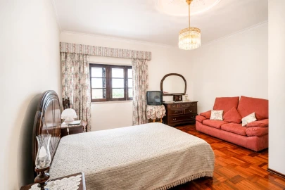 Moradia T7 para Venda em Cela
