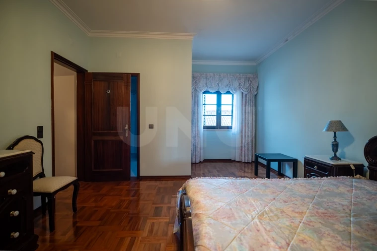 Moradia T7 para Venda em Cela Foto 21